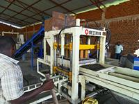 Máquina de hacer bloques, Burundi